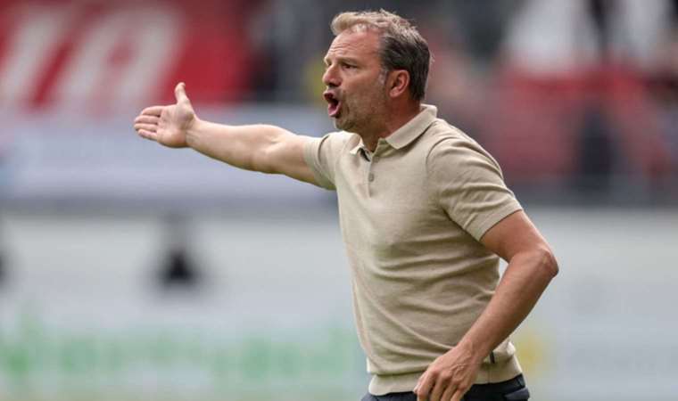 Ajax teknik direktöründen oyuncusuna ilginç görev: ‘Hakemi takip et’