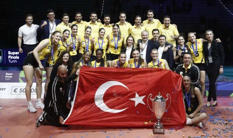 Vakıfbank Kadın Voleybol Takımı yeni sezonu açtı
