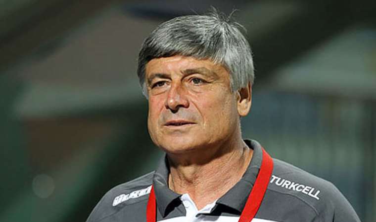 Eski futbolcu Raşit Çetiner’in sesini taklit edip, annesini dolandırdılar!