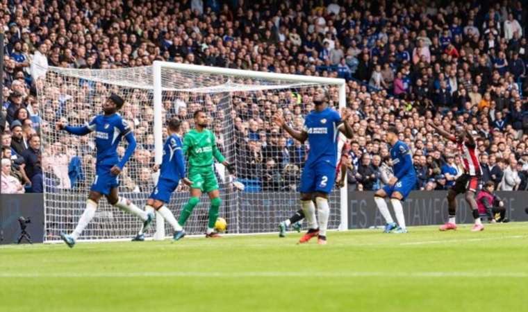 Chelsea evinde Brentford’a mağlup oldu!