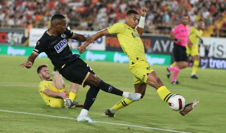 Djiku’dan Fenerbahçe’ye kötü haber!