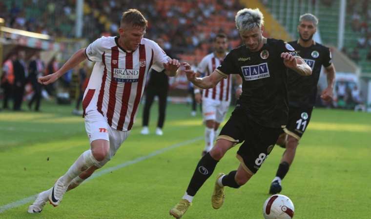 Alanya’da muhteşem geri dönüş: Sivasspor, 3 puanı uzatmalarda kaptı!