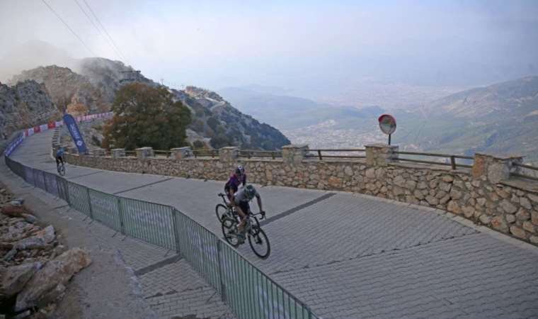 Türkiye Bisiklet Turu’nun ‘Kraliçe’ etabında gülen Lutsenko oldu!