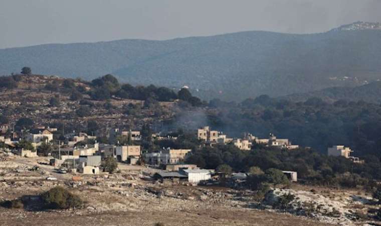 İsrail, Lübnan sınırındaki bazı bölgeleri topçu atışlarıyla vurdu