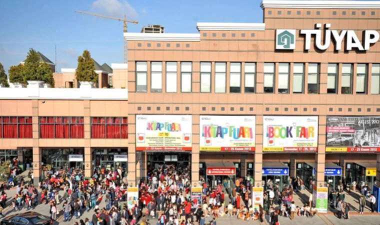 Cumhuriyet yazarları okurlarıyla buluşuyor