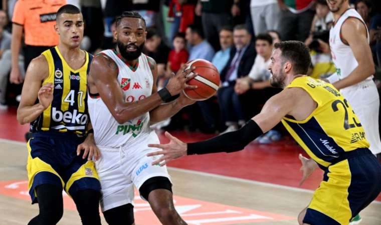 İzmir’de dev maç… Pınar Karşıyaka, Fenerbahçe Beko’yu devirdi!