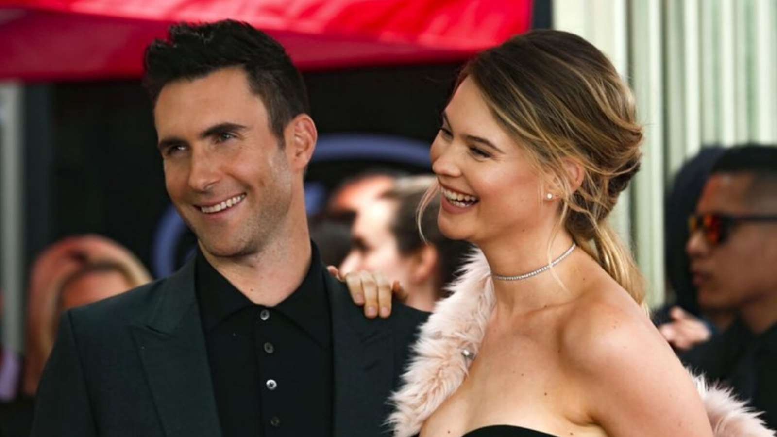 Behati Prinsloo ve Adam Levine çiftinin çocuklarının cinsiyeti belli oldu