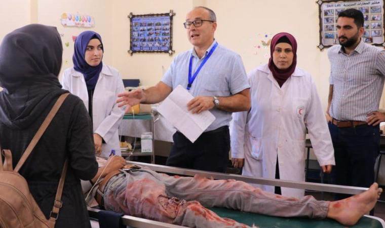 Gazze’ye gitmeyi bekleyen doktorlar: ‘Görev duygusu, korkunun önüne geçiyor’