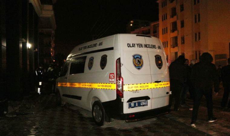 25 Kasım’da erkek vahşeti… Çocuklarının gözü önünde öldürdü!