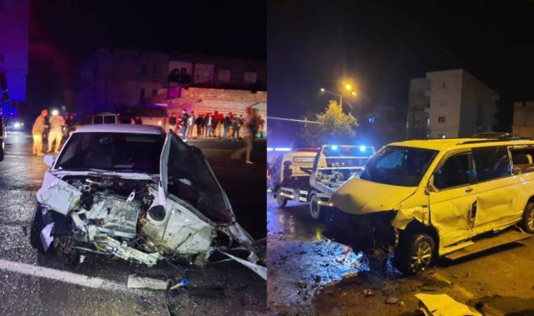 İki otomobil kafa kafaya çarpıştı: 6 kişi yaralandı!