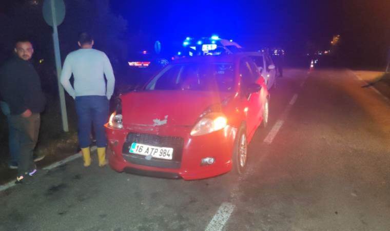 Zincirleme trafik kazası… 3 araç birbirine girdi!