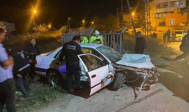 Kontrolden çıkan otomobil yayalara çarptı: 4 kişi yaralandı!