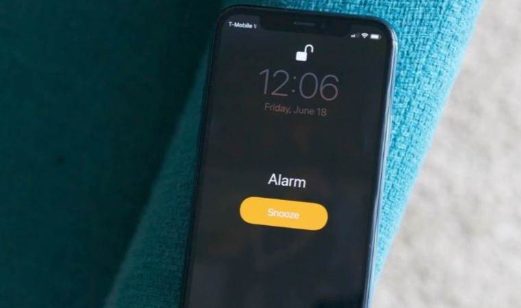 iPhone’lara neler oluyor? Alarm her sabah aynı saatte çalıyor