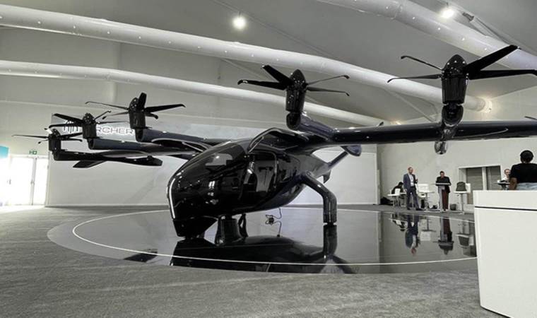 Takside yeni dönem: Uçan taksi gerçek oluyor! Trafiğe çıkacağı tarih verildi