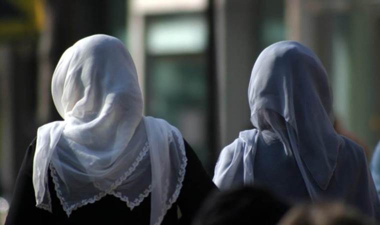 Bir dönemin ünlü markası Aker Eşarp’ı TMSF satışa çıkardı