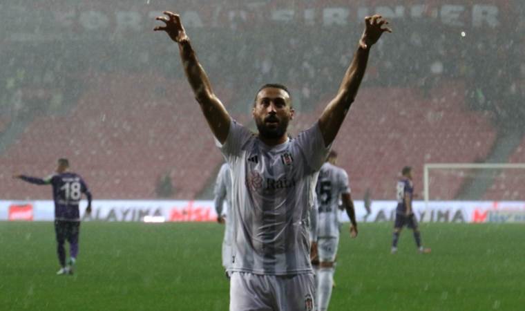 Milli golcü Cenk Tosun, Burak Yılmaz’ı geride bıraktı!