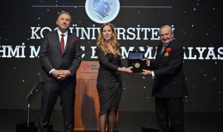 Ayşe Zarakol kimdir? Rahmi Koç Bilim Madalyası ödülü sahibi Ayşe Zarakol kaç yaşında, nereli? Ayşe Zarakol’un çalışmaları neler?