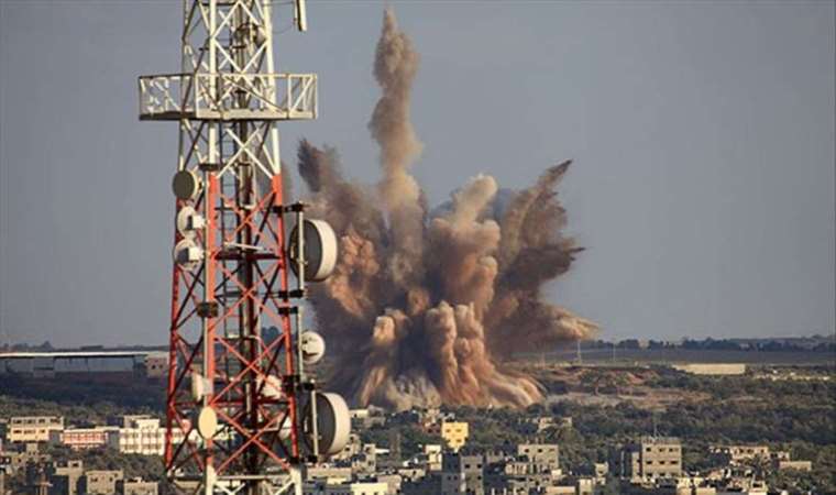 İsrail, Gazze ve Lübnan’ı vurdu: ‘Hamas komutanı öldürüldü’