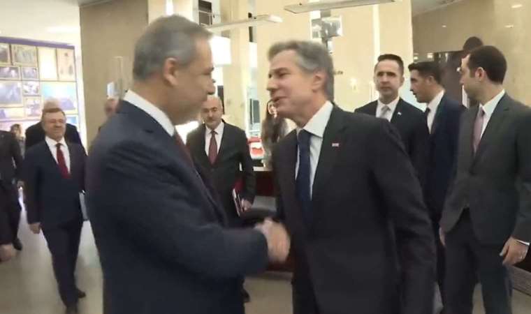 Rus Senatör Puşkov: Fidan, meydan okurcasına Blinken’a kucaklamaktan kaçındı