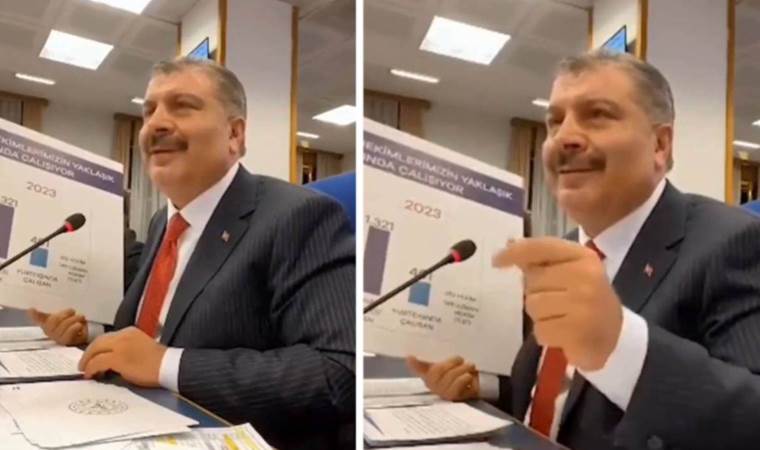 Bakan Fahrettin Koca’nın yurt dışına giden doktorlar için yaptığı ‘para sayma’ hareketi gündem oldu