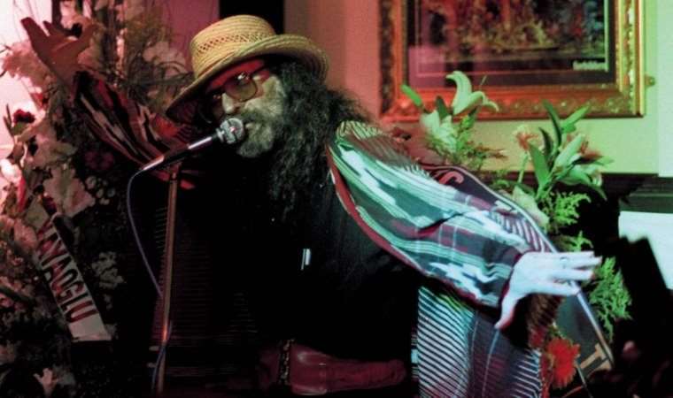 Anadolu Rock’un unutulmaz ismi Cem Karaca’nın etkileyici hikayesi sinemada can buluyor: Filmden ilk afiş!