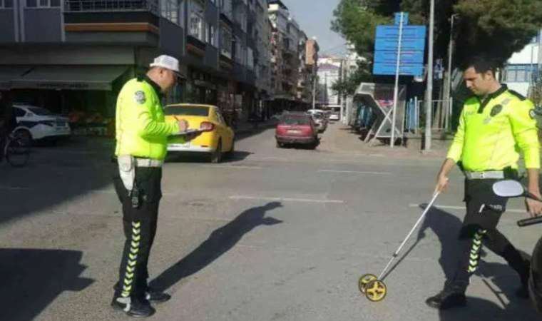 Elektrikli bisiklet yayaya çarptı: 2 yaralı