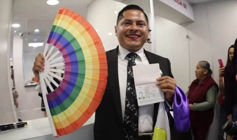 ‘Cinsiyetsiz’ yargıç ölü bulundu