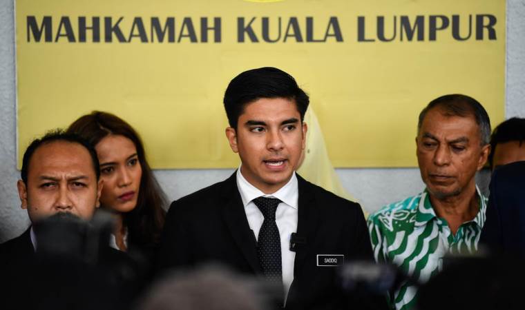 Ülke tarihinde bir ilk: Eski bakan ‘sopa’ cezasına çarptırıldı!