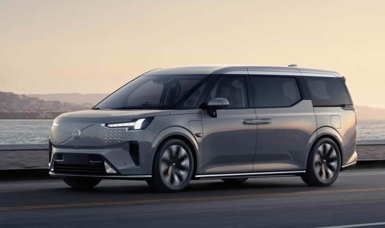 Volvo’nun ilk elektrikli minivanı M90 tanıtıldı