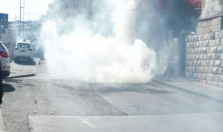 Mescid-i Aksa’da dördüncü cuma: Gaz bombasıyla müdahale edildi