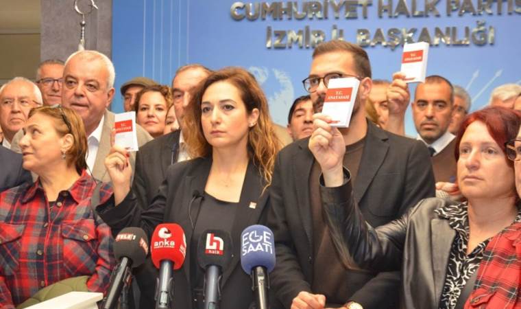 CHP İzmir’de çağrı: Darbe girişimini engelleyeceğiz