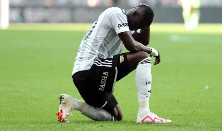 Resmen açıklandı: Yıldız oyuncudan Beşiktaş’a kötü haber!