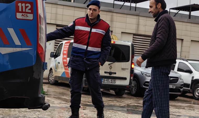 Atatürk Anıtı önünde Atatürk’e hakaret: Gözaltındaki şahıs tutuklandı