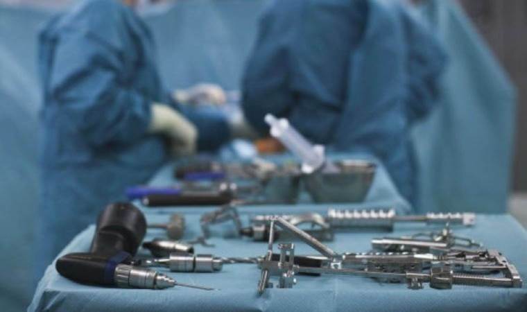 Karın şişkinliği şikayetiyle gitti hayatının şokunu yaşadı: Karnından 20 kiloluk kitle çıktı