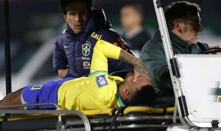 Çapraz bağı yırtılmıştı: Brezilyalı yıldız Neymar’dan kötü haber!