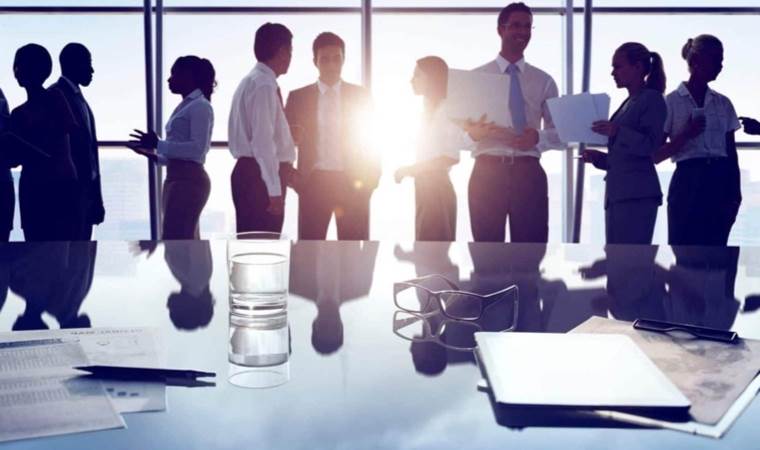 Enflasyon beyaz yakalıları vurdu! Yemeden içmeden kesildiler