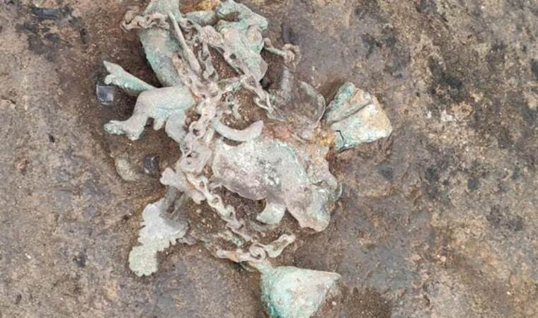 Yüzlerce yıllık kanatlı penis heykeli keşfedildi