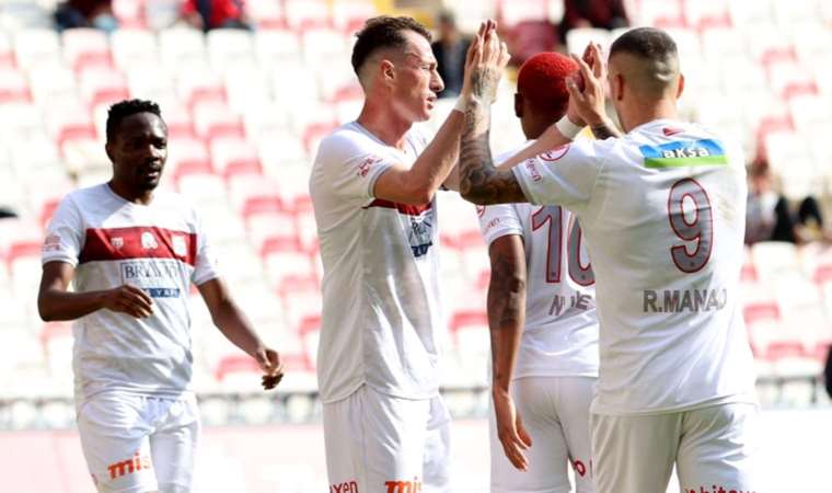 Arnavut yıldız şov yaptı: Sivasspor Türkiye Kupası’nda 4 golle turladı!