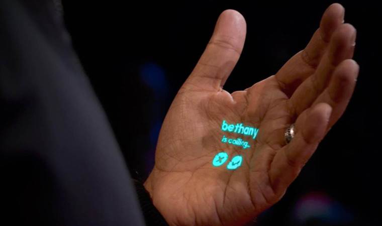 Ekranı olmayan akıllı telefonun fiyatı ve özellikleri açıklandı