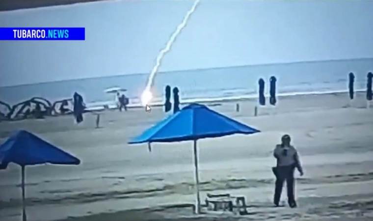 Plajda manzarayı seyrederken yıldırım çarptı