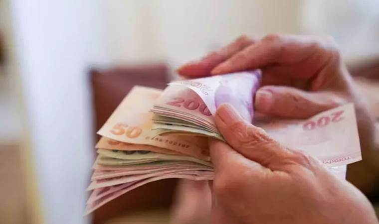 Prim desteği için harekete geçildi… Ev hanımlarına emeklilik imkanı yolda: Ev hanımlarına emeklilik nasıl olacak?