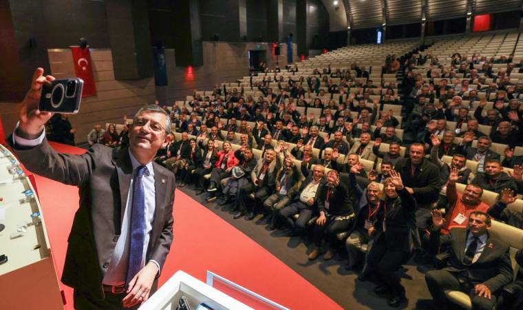 Özgür Özel, muhtarlarla buluştu