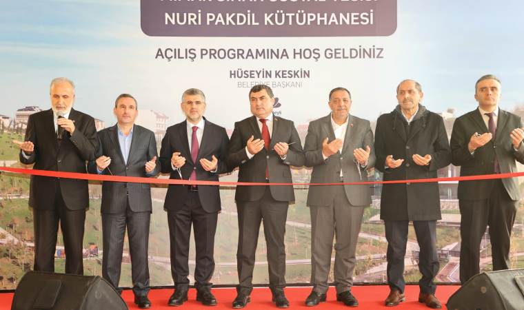 AKP’li belediye, Atatürk’e ‘firavun’ diyen yazarın adını kütüphaneye verdi