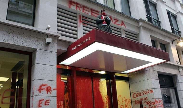 İsrail’e askeri malzeme satıyordu: Londra şubesi hedef oldu