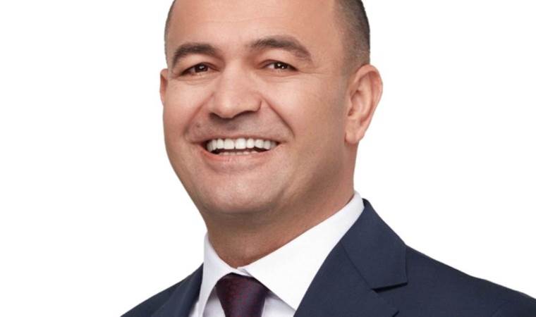 CHP Mali İşlerden Sorumlu Genel Başkan Yardımcısı Özgür Karabat kimdir? Özgür Karabat kaç yaşında?  Özgür Karabat’ın siyasi ve özel yaşamı…