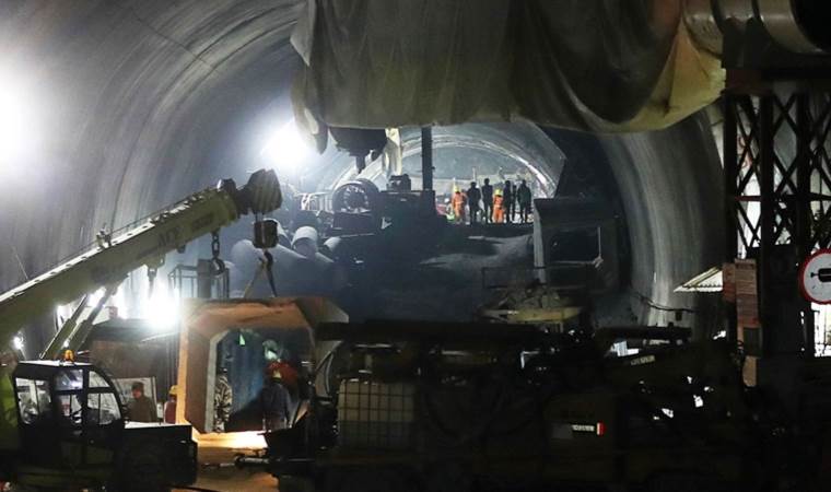 Hindistan’da 41 işçi 17 gündür mahsurdu: ‘Fare madenciler’ devrede