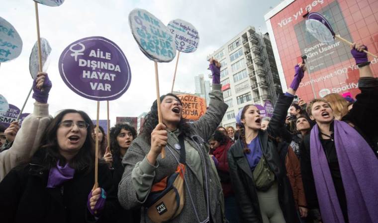 Kadınlar 25 Kasım’da şiddete karşı sokakta: Özgürlüğümüzden vazgeçmiyoruz