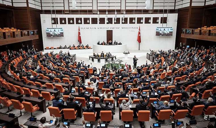 Muhalefetin ‘kara para’ya yönelik araştırma önergesi AKP ve MHP oylarıyla reddedildi