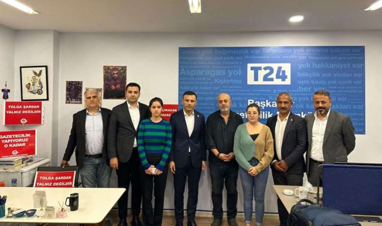 CHP’den T24’e dayanışma ziyareti