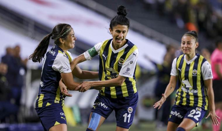 5 gollü dev derbide kazanan Fenerbahçe! Fenerbahçe 3-2 Beşiktaş